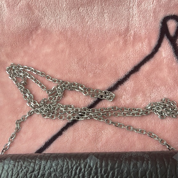 MCM Patricia Visetos Wallet on Chain - Picture 13 of 14